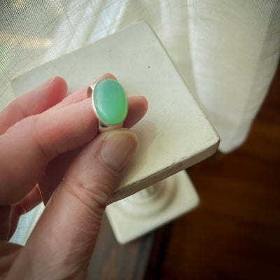 Sterling Silver Chrysoprase Statement Ring - Size 8