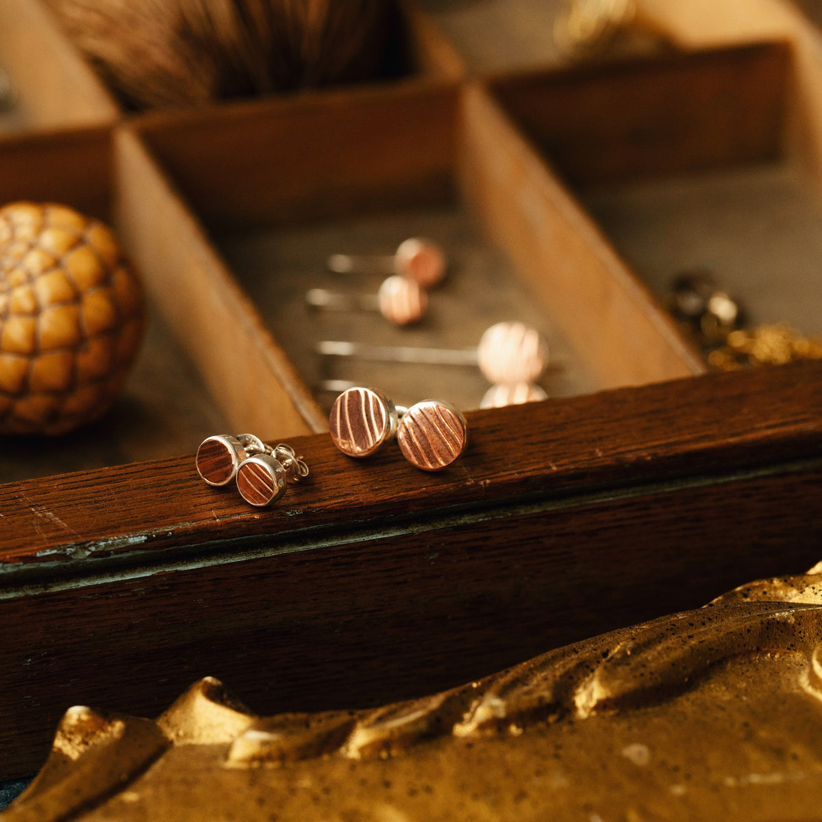 Mozzafiato Stud Earrings - Copper